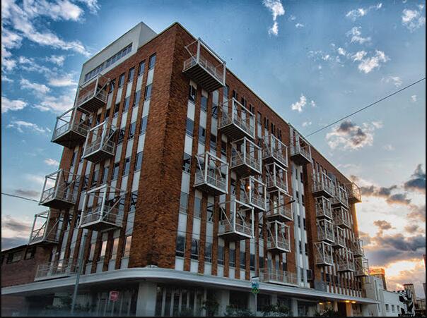 Studio apartment in City & Suburban (Maboneng)