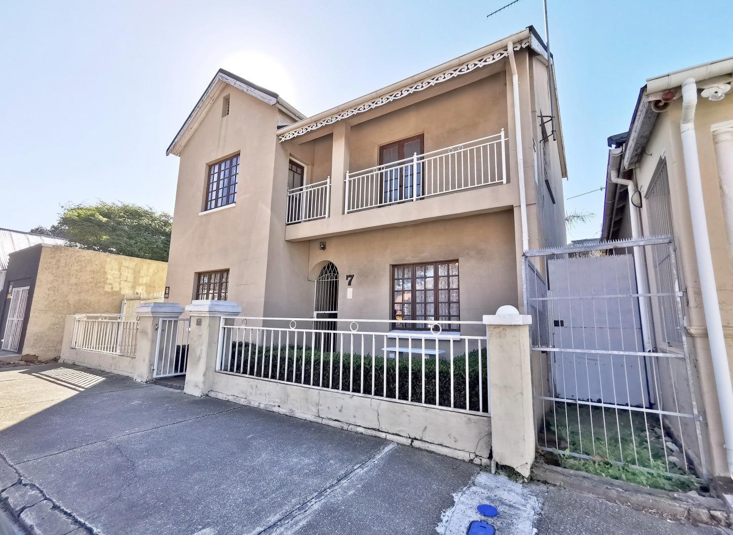 2 Bedroom House in Richmond Hill