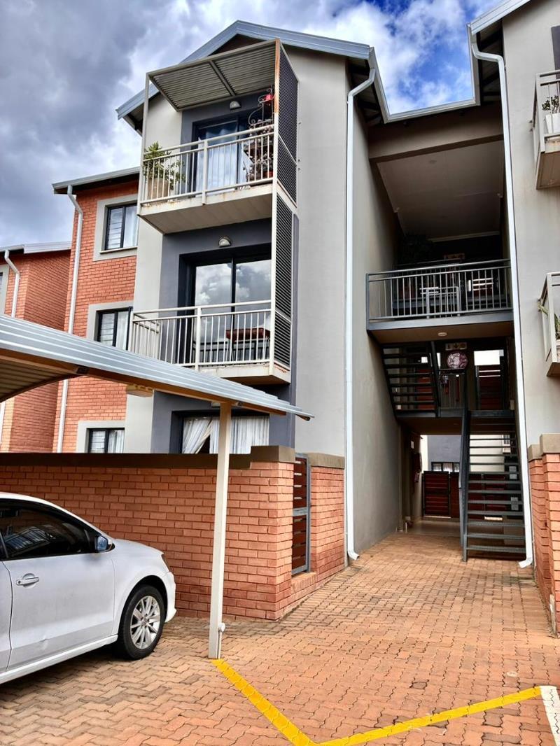2 Bedroom Apartment in Roodeplaat