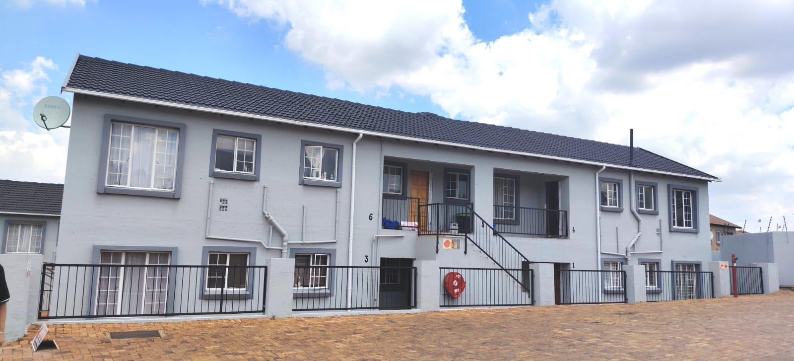 2 Bedroom Apartment in Wilgeheuwel