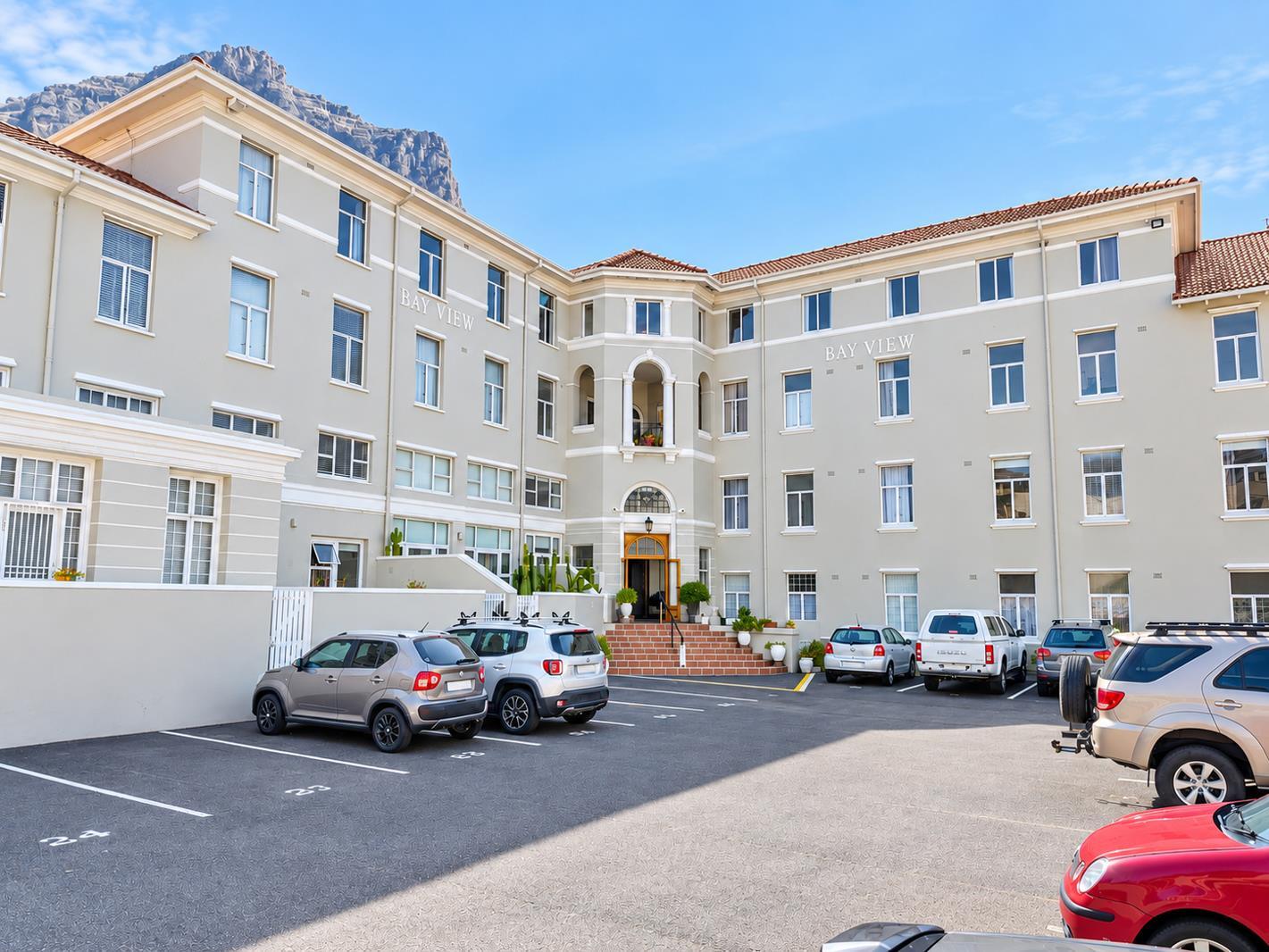 2 Bedroom Apartment in Muizenberg