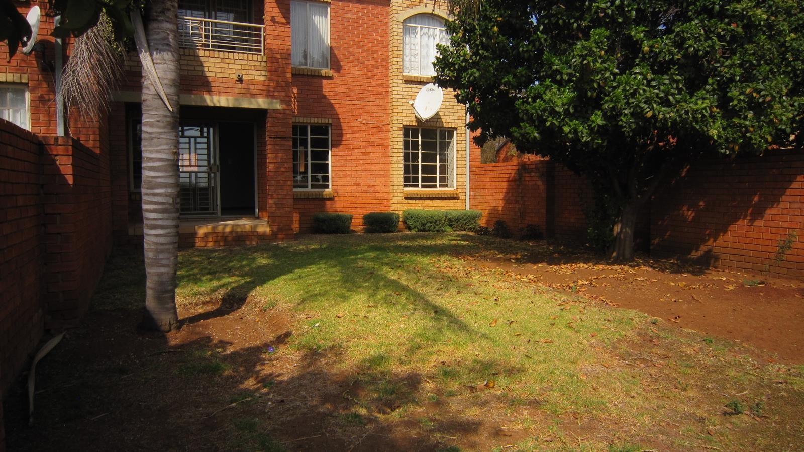 2 Bedroom Townhouse in Equestria