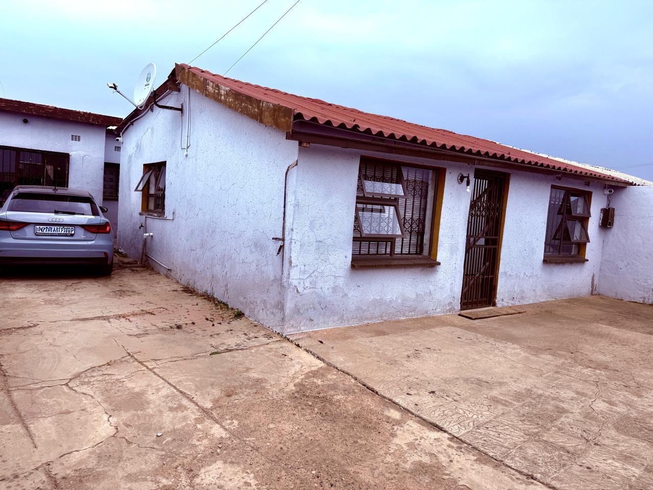 2 Bedroom House in Soweto Central