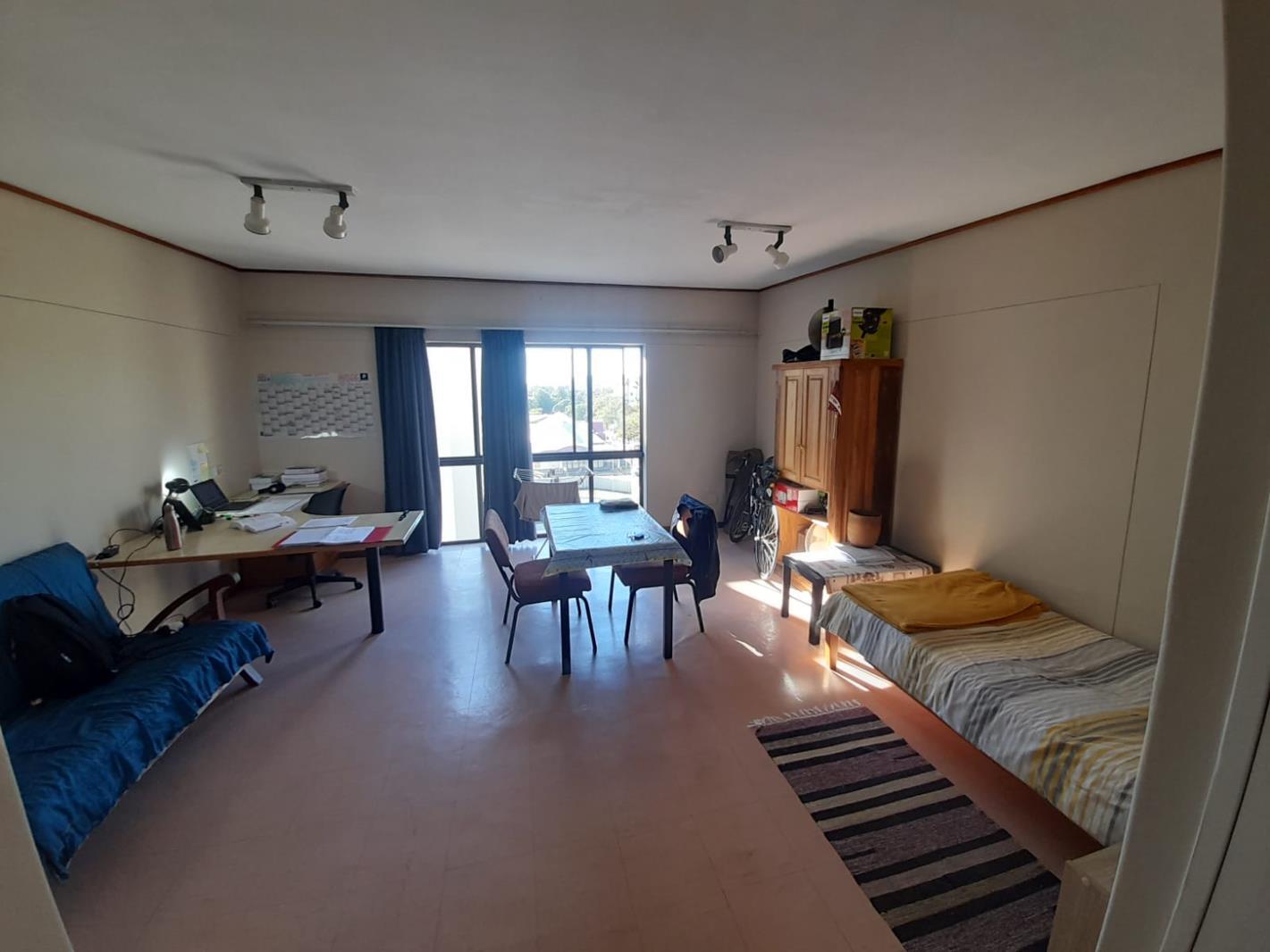 Bachelor apartment in Stellenbosch Central