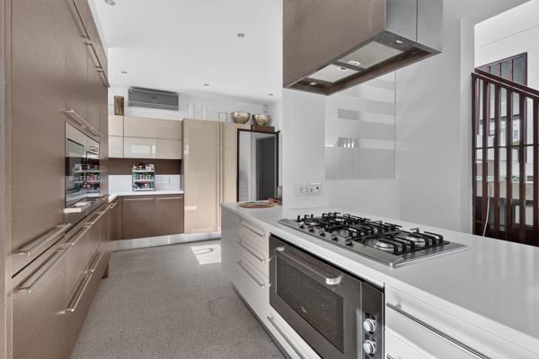 5 Bedroom House in Fresnaye