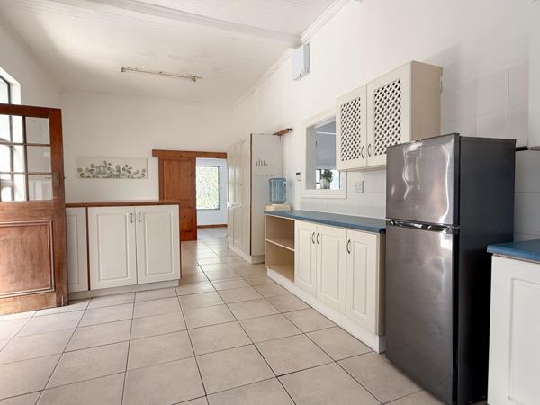 5 Bedroom House in East Bank