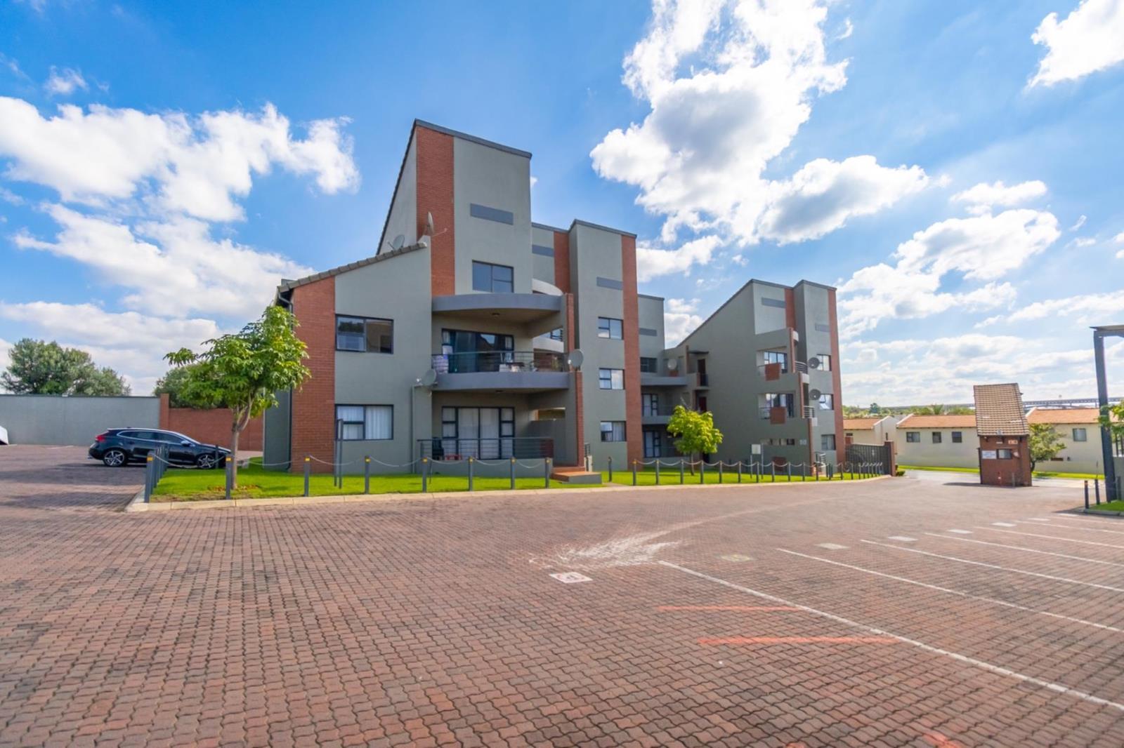 1 Bedroom Apartment in Dainfern
