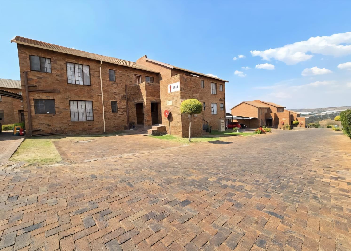 3 Bedroom Townhouse in Elandspark