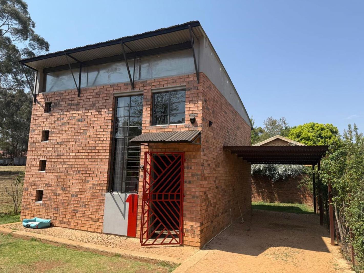 2 Bedroom House in Dullstroom