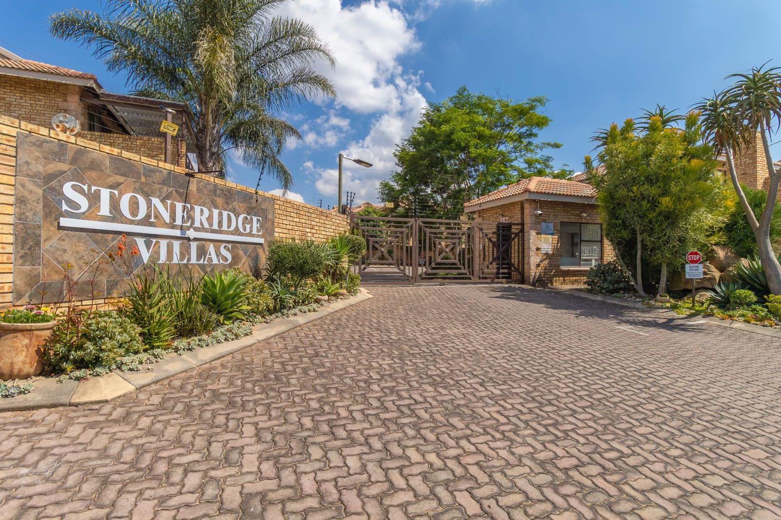 3 Bedroom Townhouse in Honeydew Manor