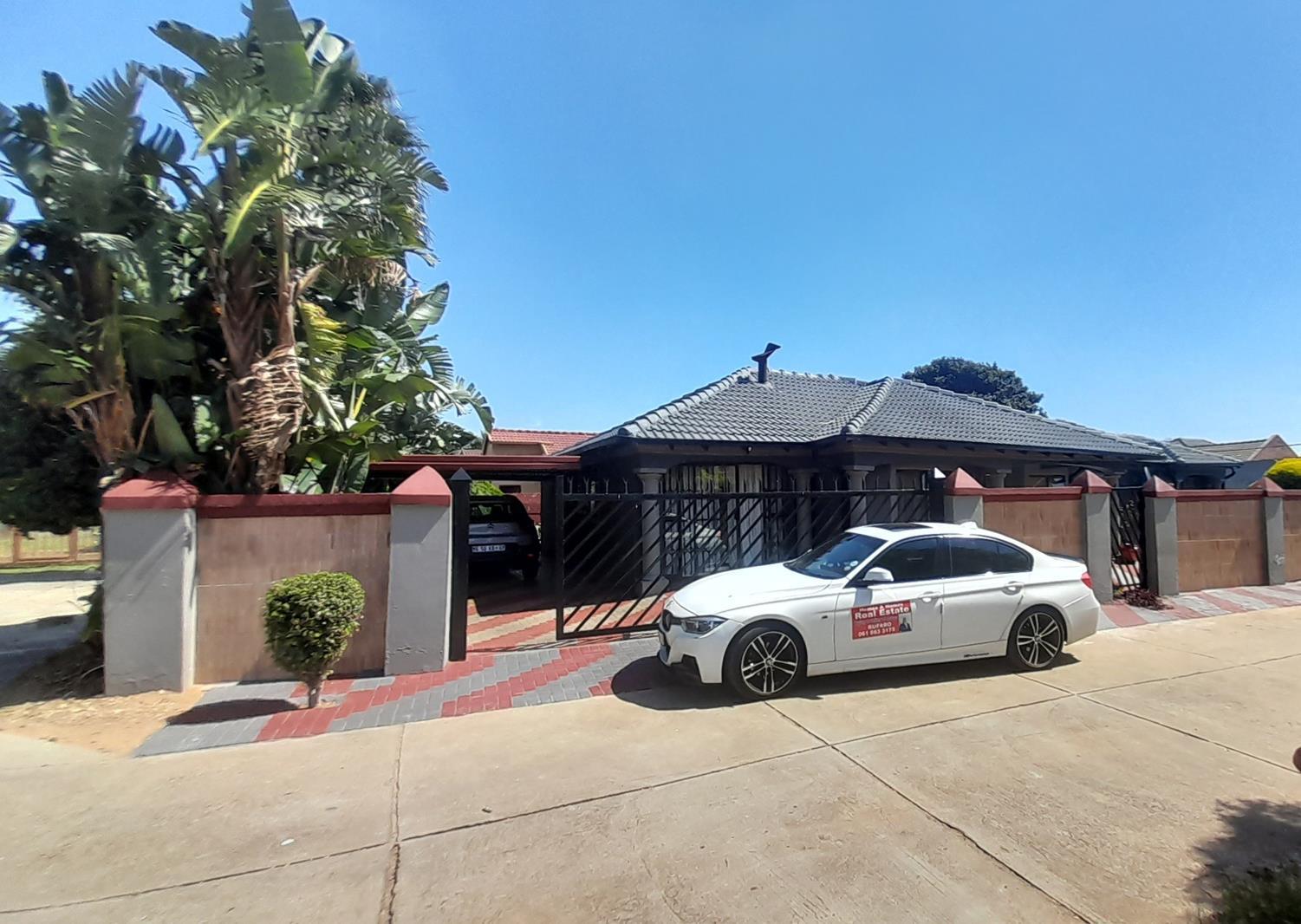 4 Bedroom House in Karenpark