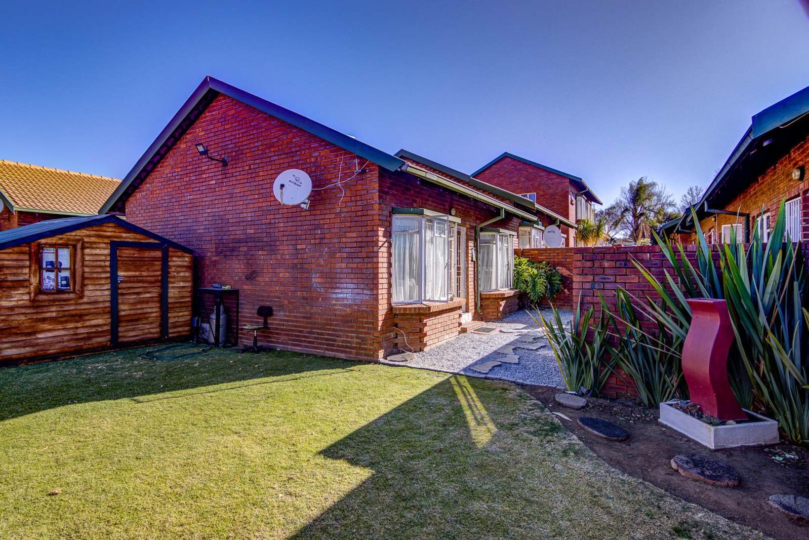 2 Bedroom Townhouse in Kempton Park Ext 4