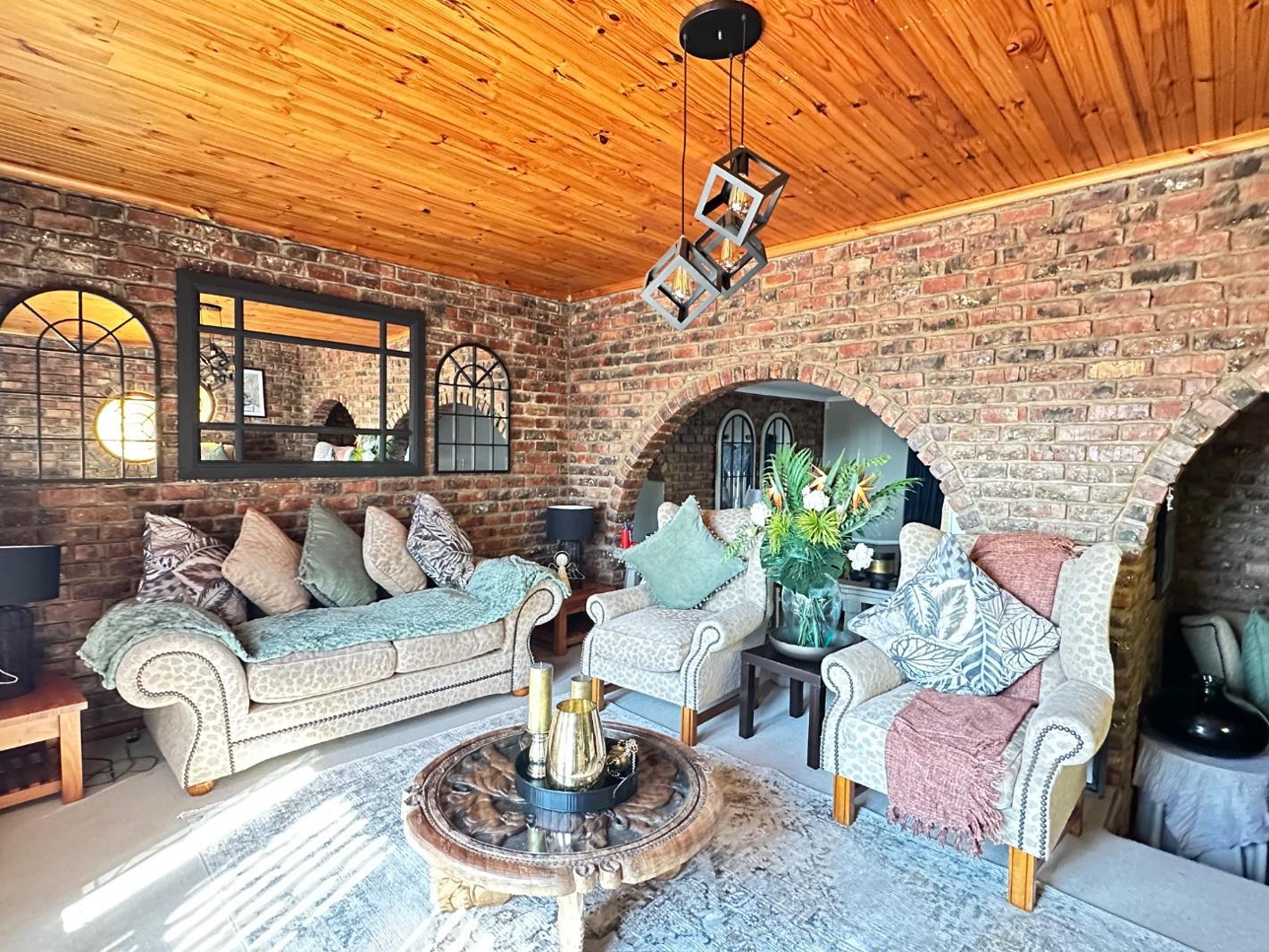 6 Bedroom House in Heiderand