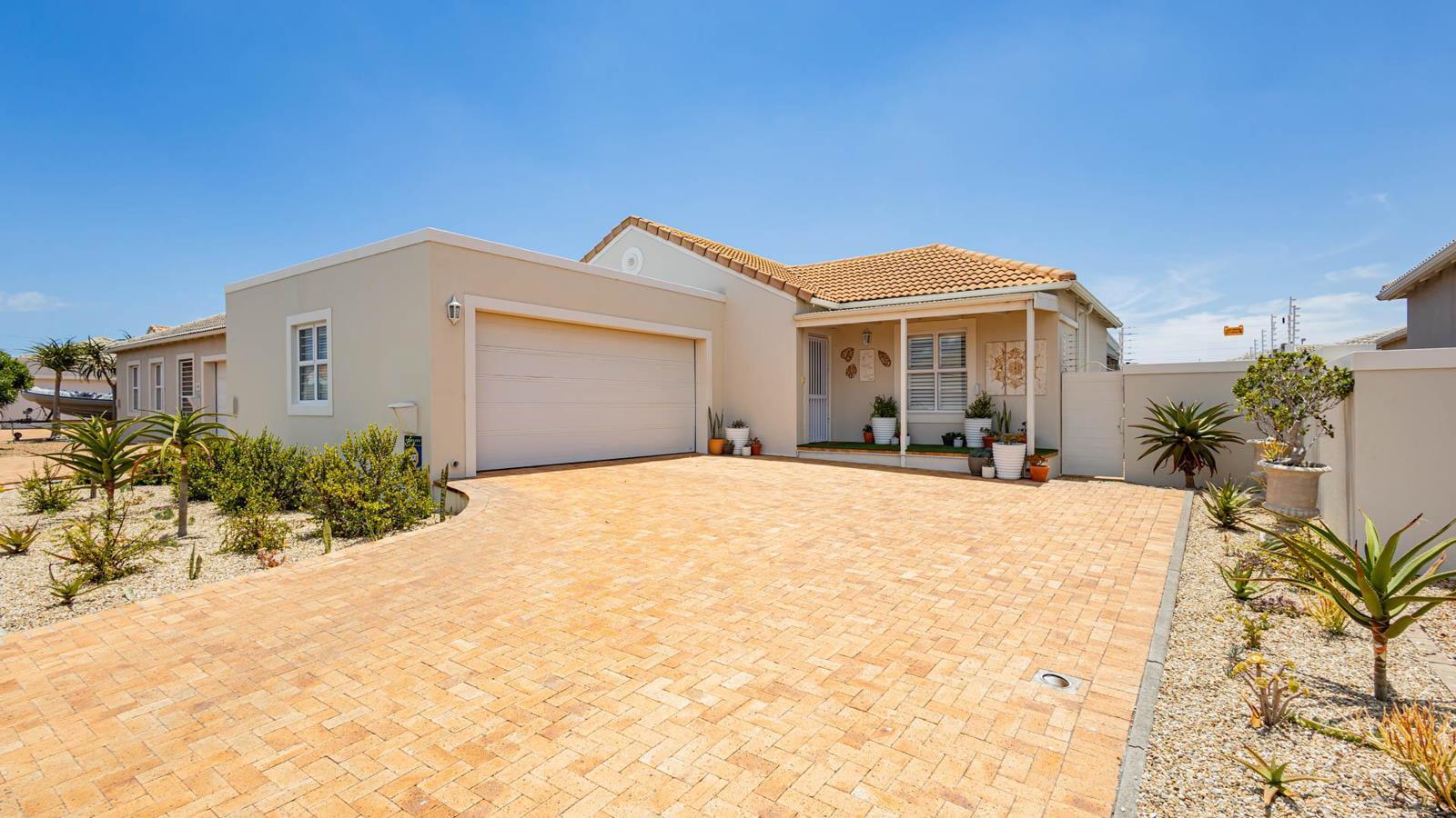 4 Bedroom House in Sunningdale