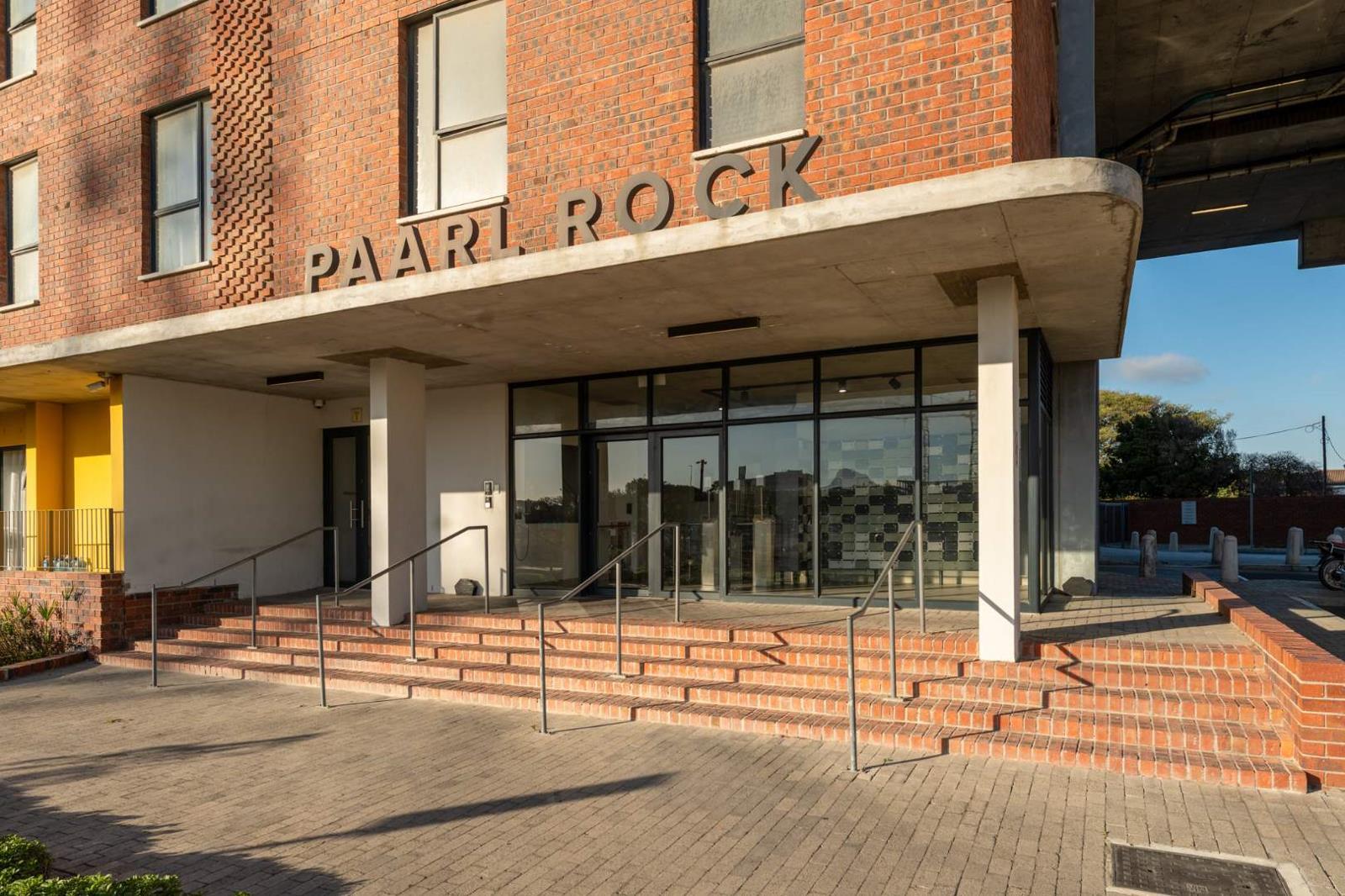 Studio Apartment in Pinelands