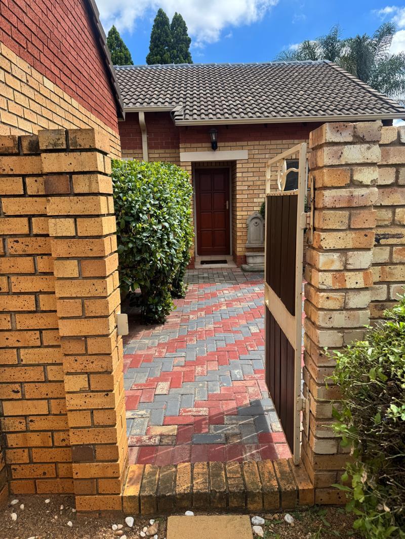 3 Bedroom Townhouse in Equestria