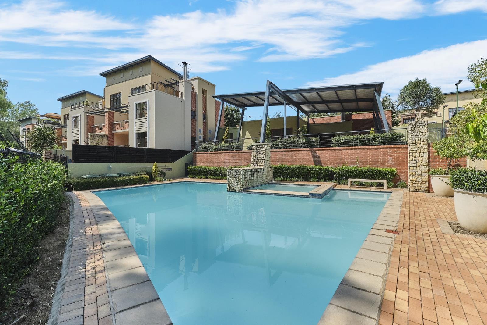 2 Bedroom Apartment in Douglasdale