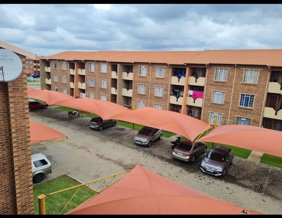 2 Bedroom Apartment in Comet