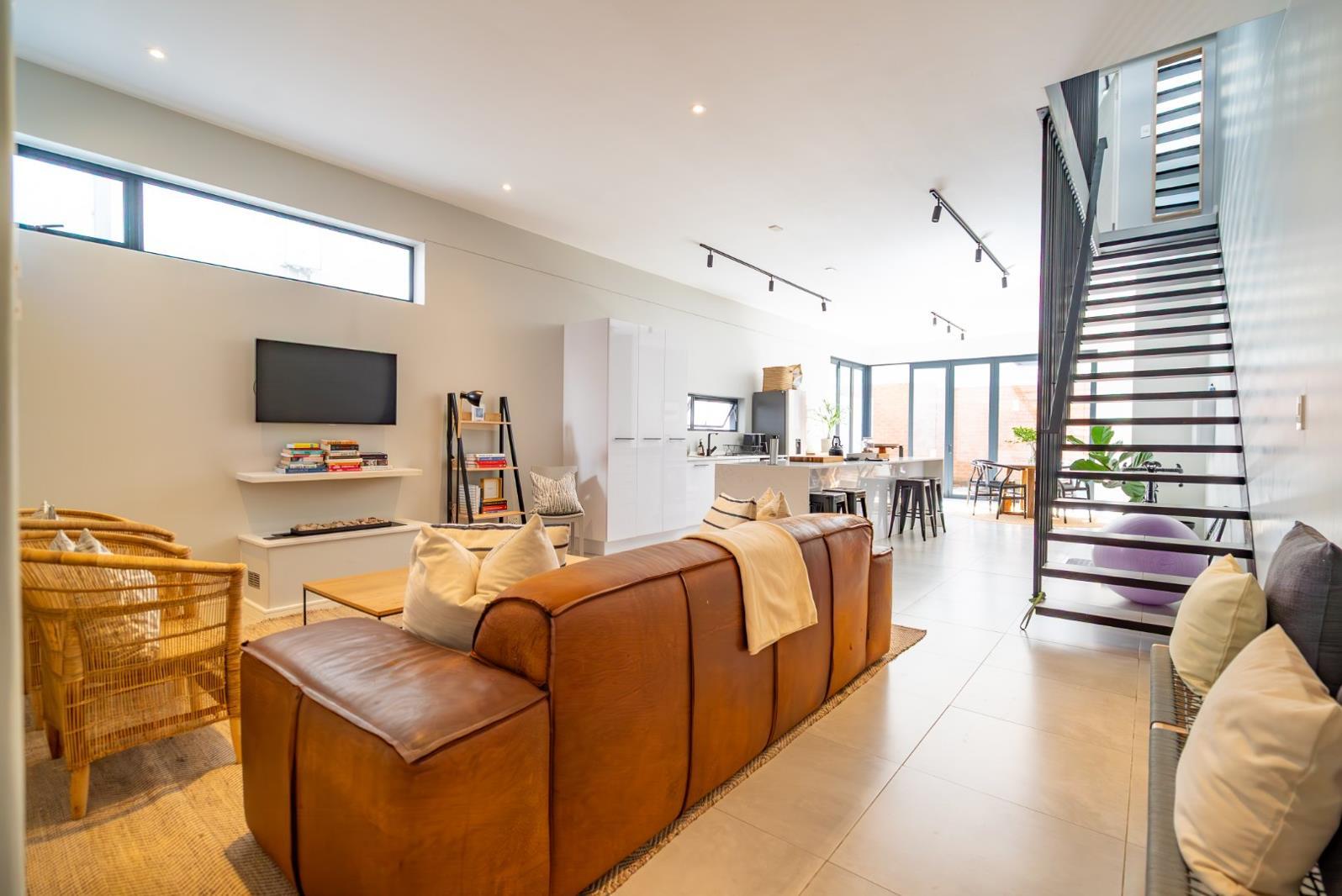 2 Bedroom Townhouse in Hurlingham