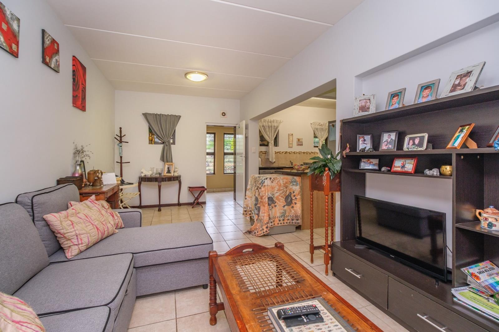 2 Bedroom Apartment in Olivedale