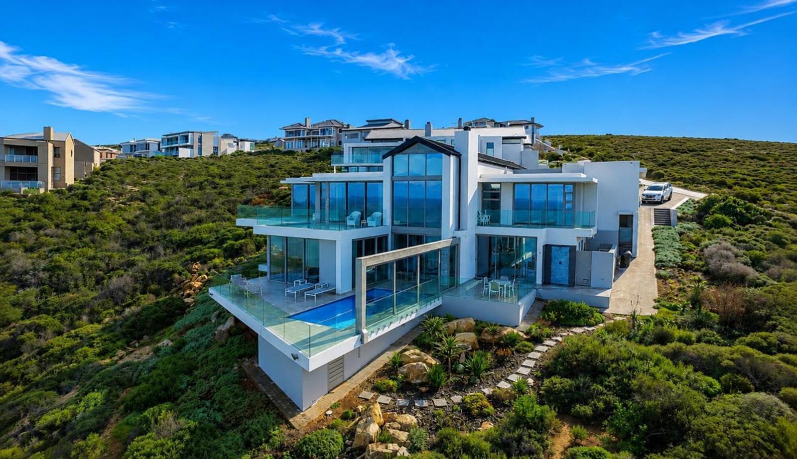 4 Bedroom House in Pinnacle Point Golf Estate