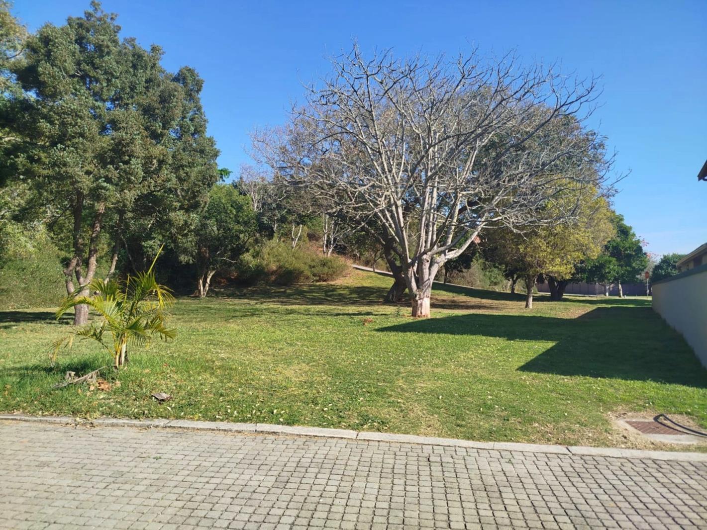 2 009 m² Land available in West Bank