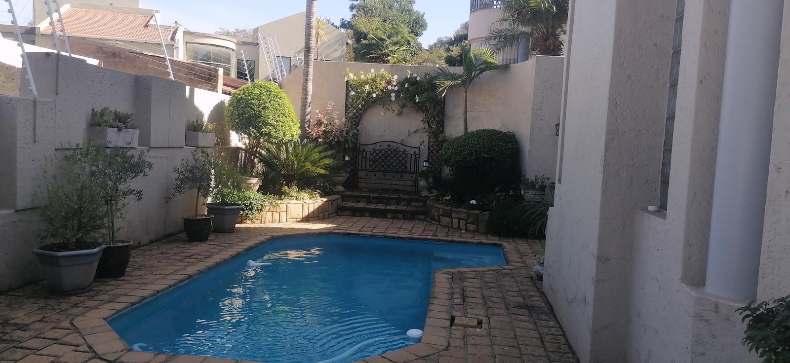 4 Bedroom Townhouse in Bassonia