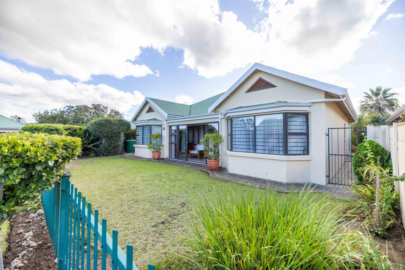 3 Bedroom Townhouse in Kingswood