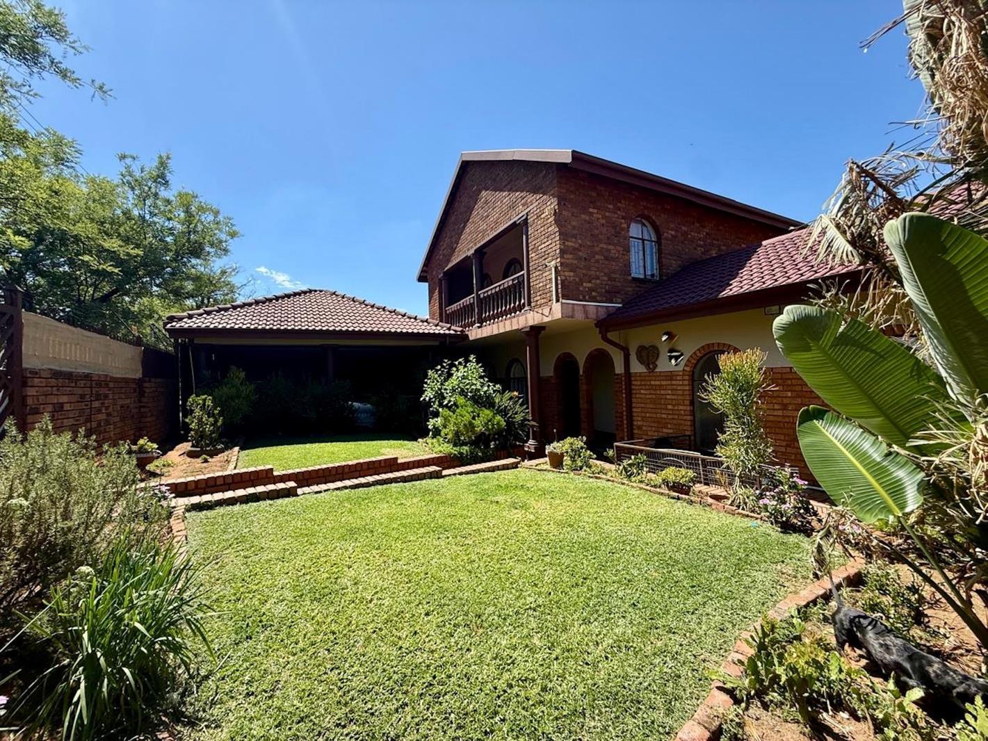 8 Bedroom House in Mountain View