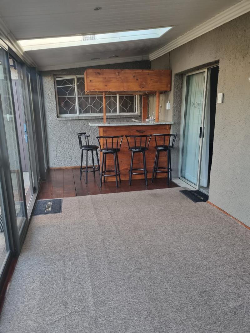 1 Bedroom Garden Cottage in Dalview