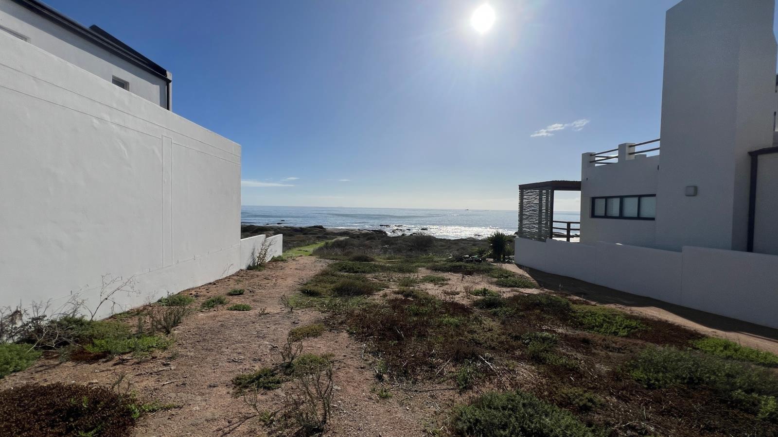 264 m² Land available in St Helena Views