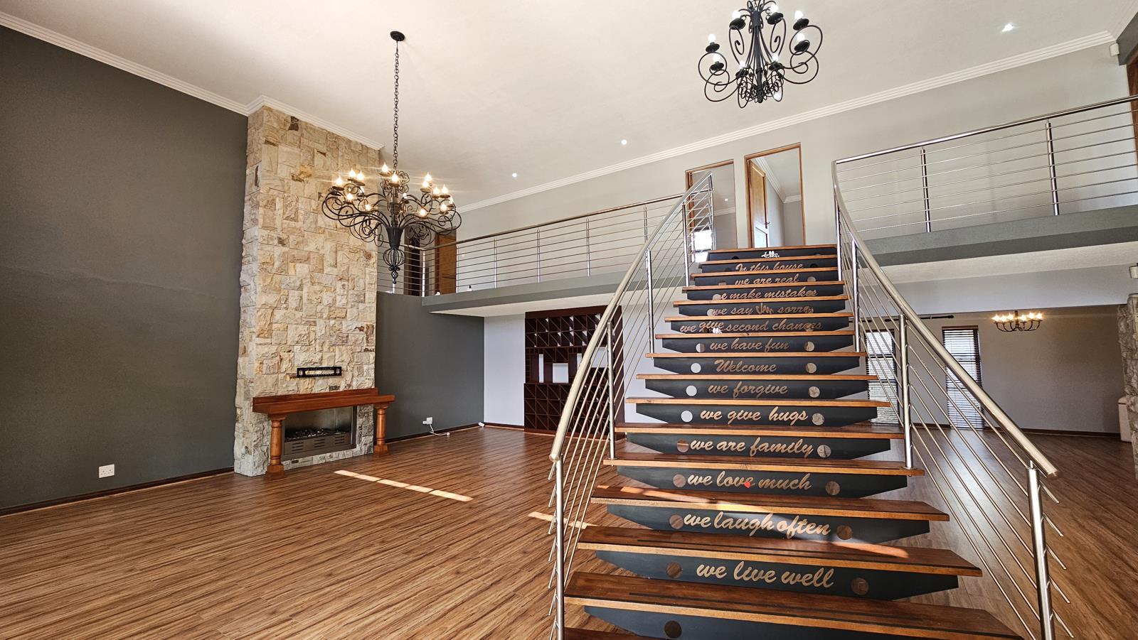 6 Bedroom House in Bergsig