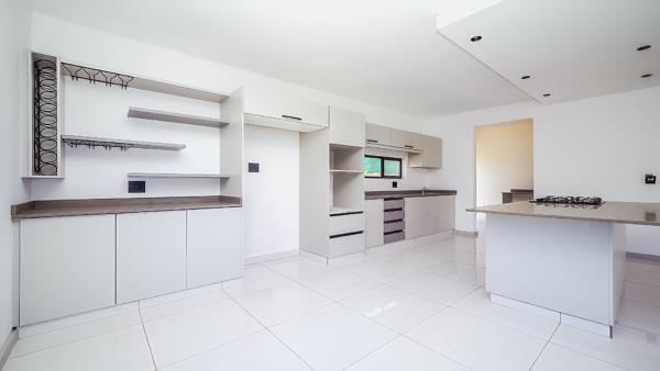 4 Bedroom House in Desainager