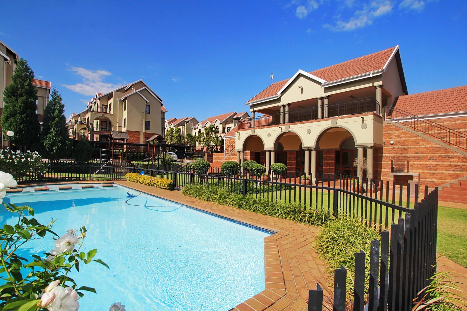 2 Bedroom Apartment in Bryanston