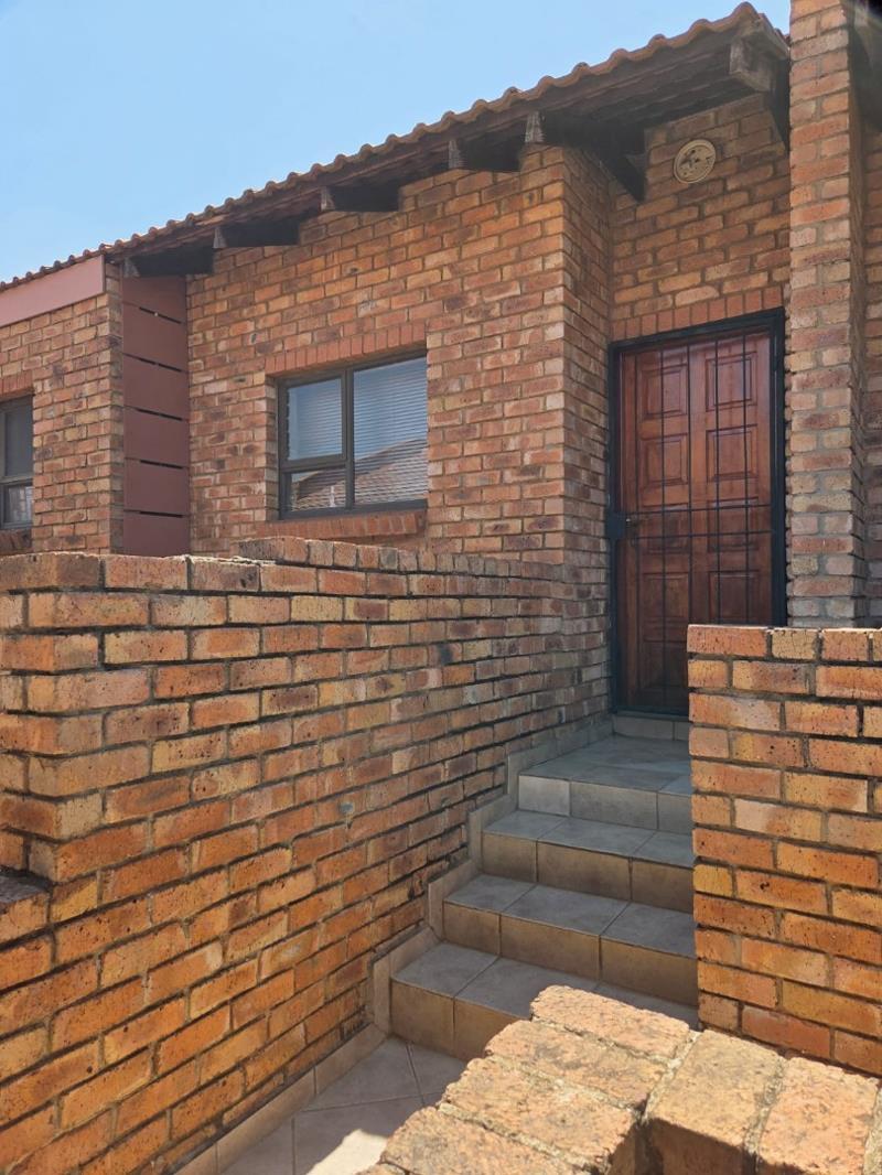 1 Bedroom Townhouse in Naturena