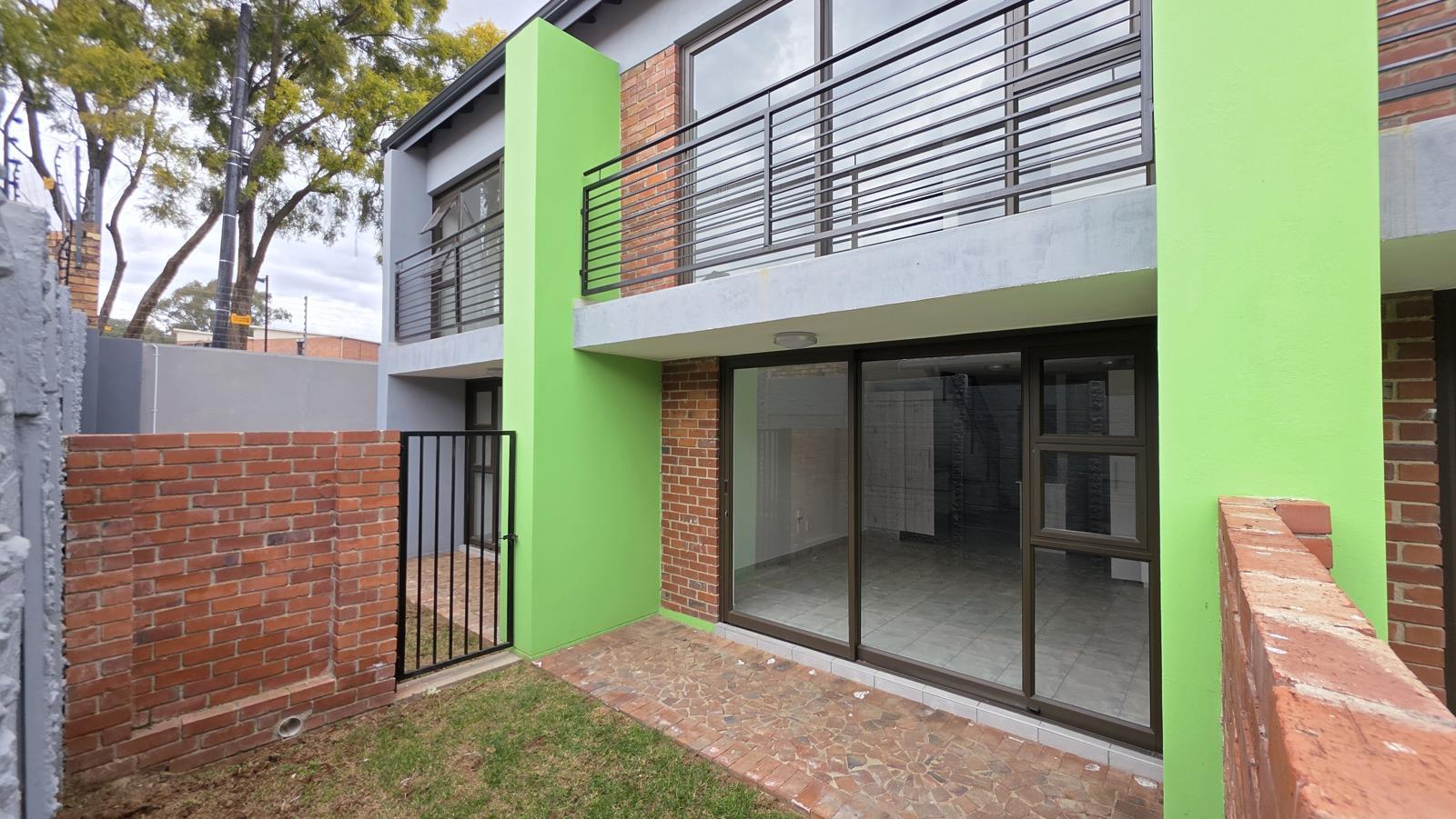2 Bedroom Duplex in Clubview