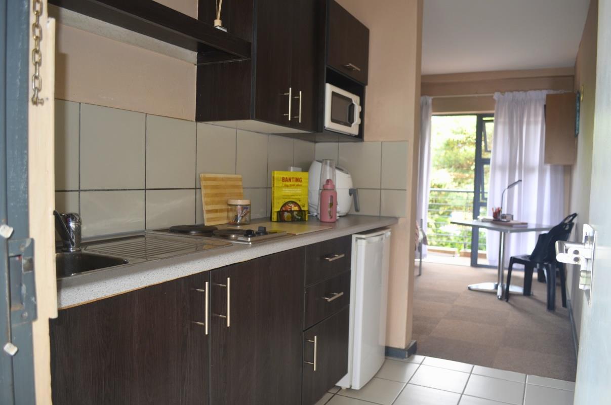 1 Bedroom Apartment in Ruimsig