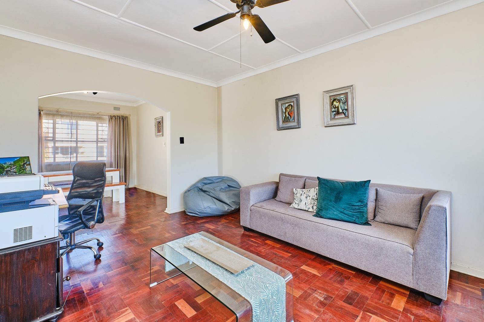 2 Bedroom Apartment in Linden