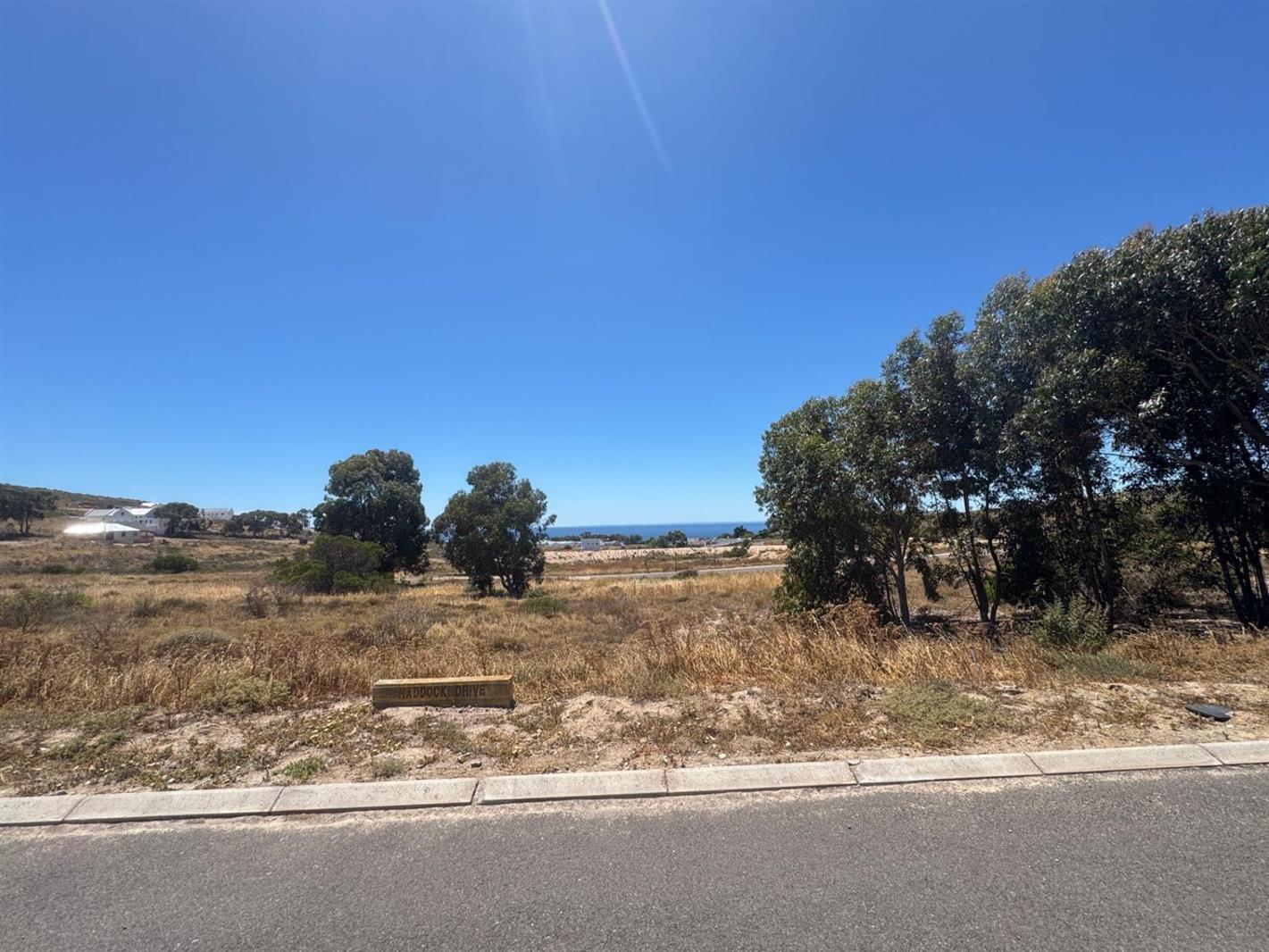 463 m² Land available in St Helena Views