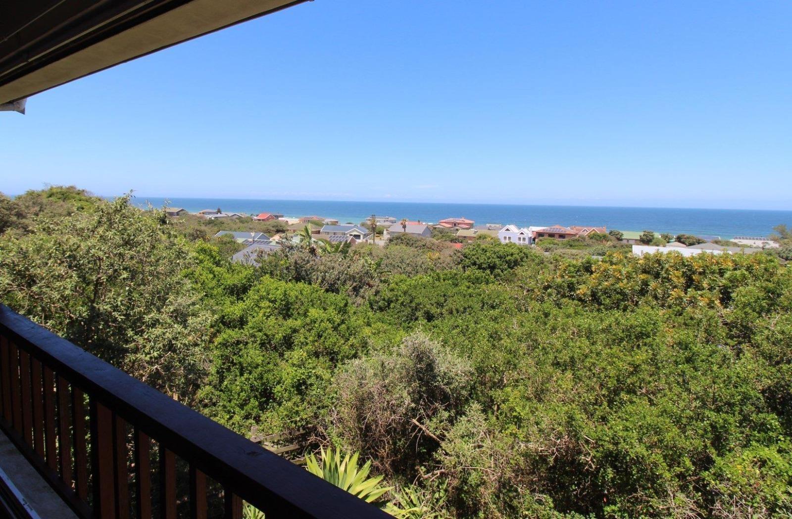 8 Bedroom House in Cannon Rocks