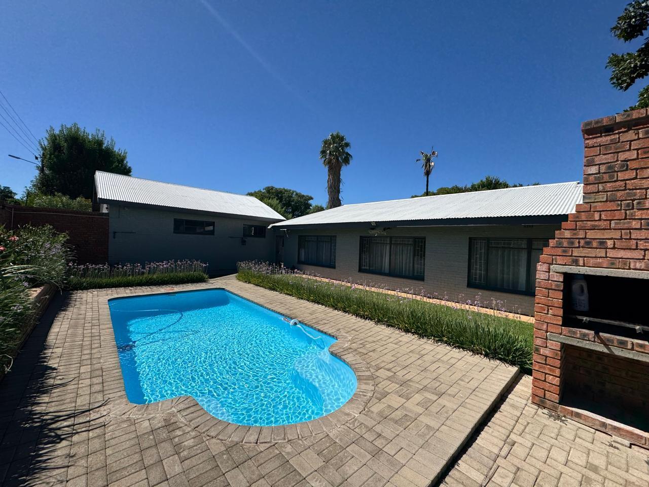4 Bedroom House in Barkly West