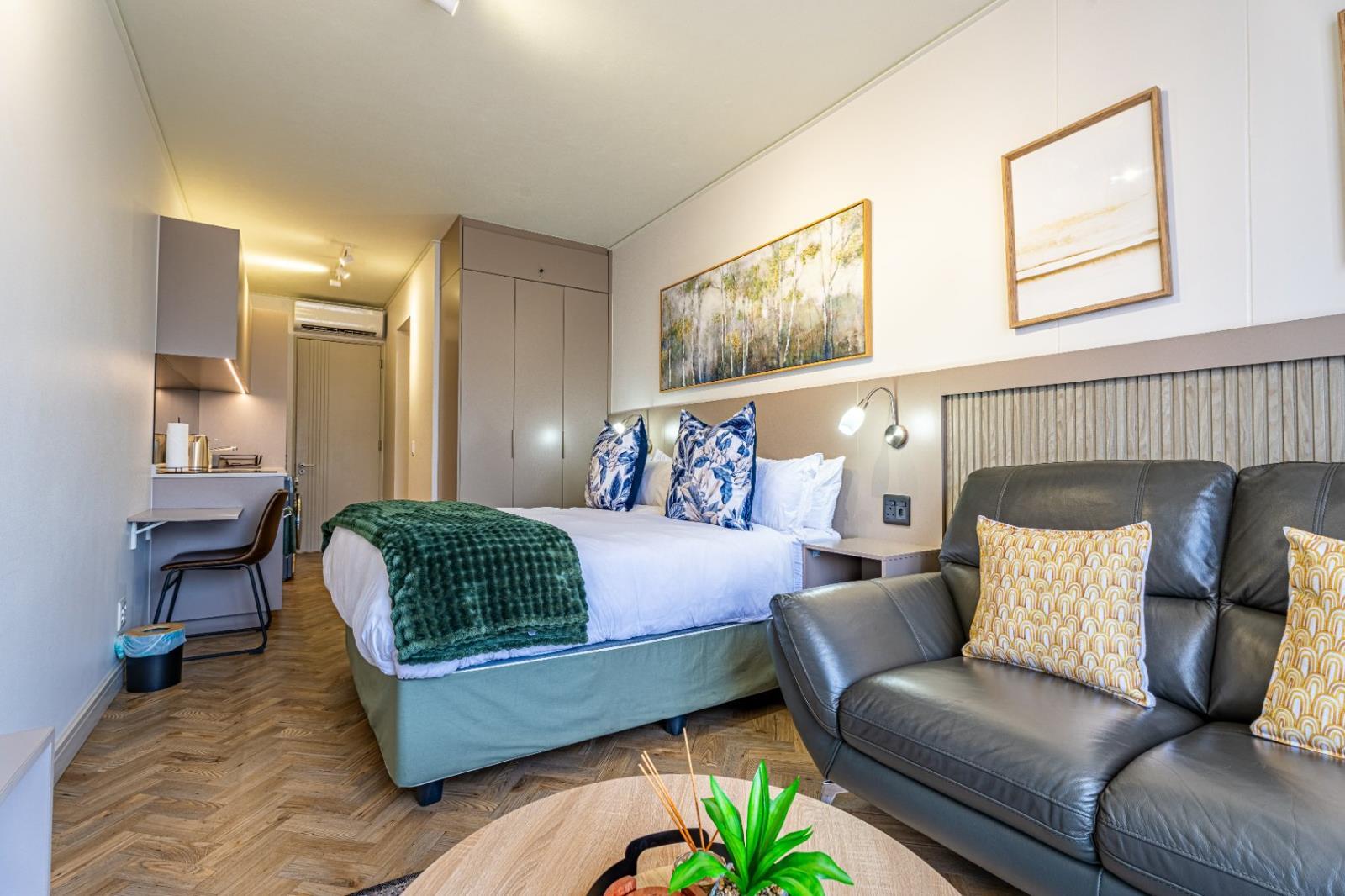 Studio Apartment in Rosebank