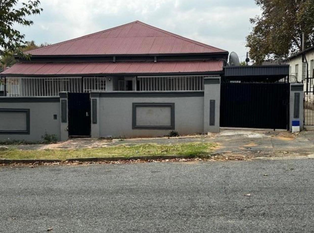 4 Bedroom House in Turffontein