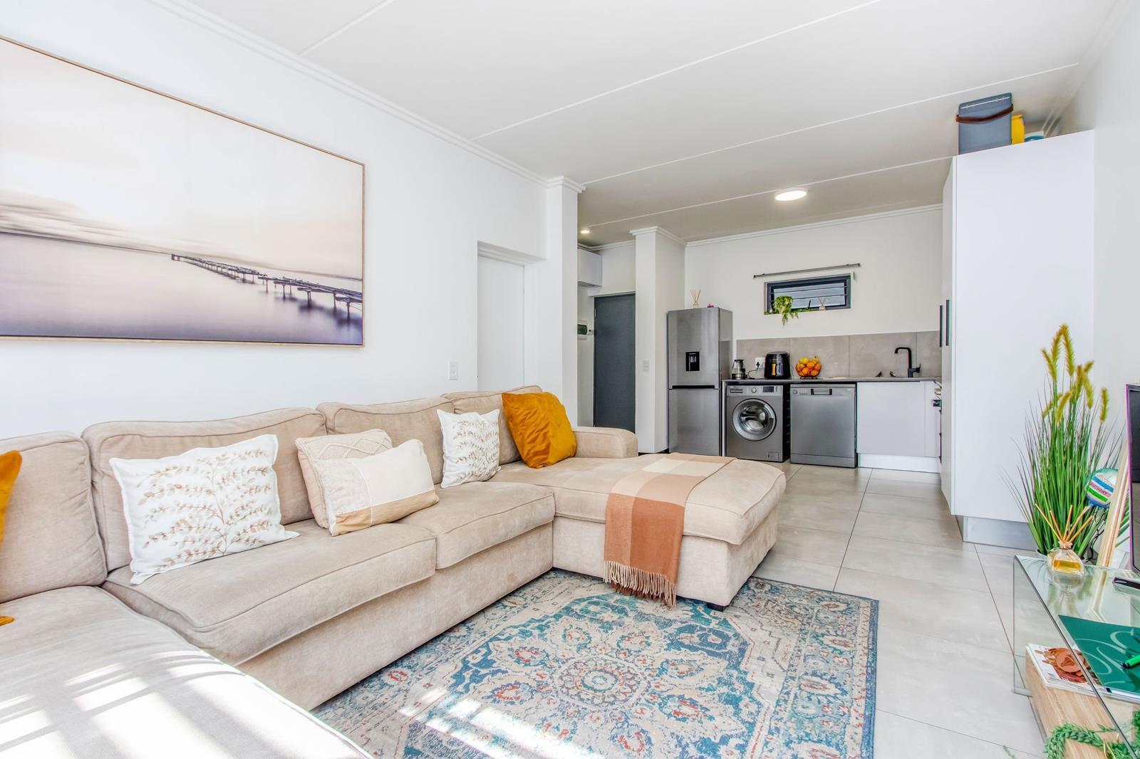 1 Bedroom Apartment in Broadacres