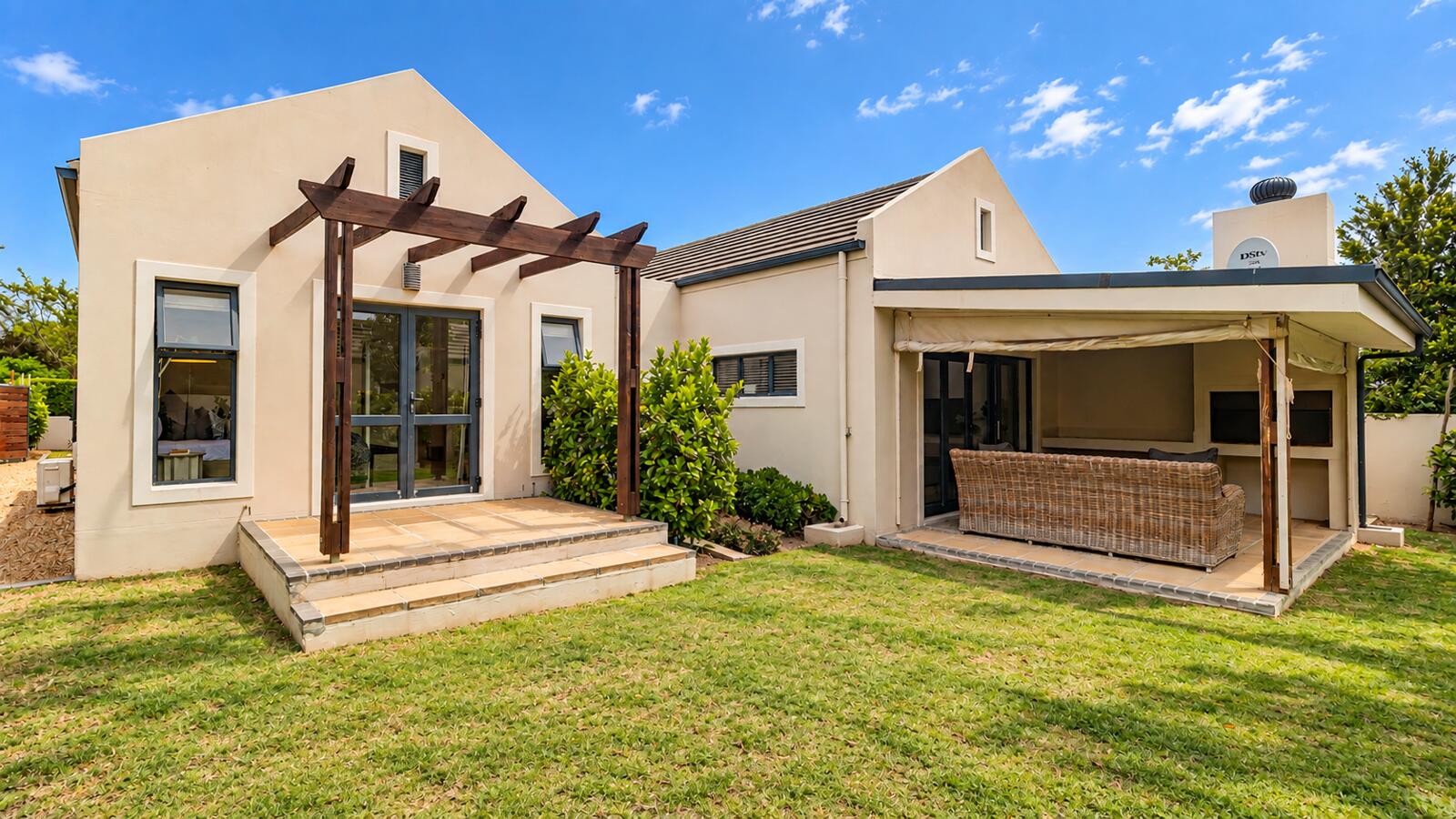 3 Bedroom House in Kelderhof Country Village