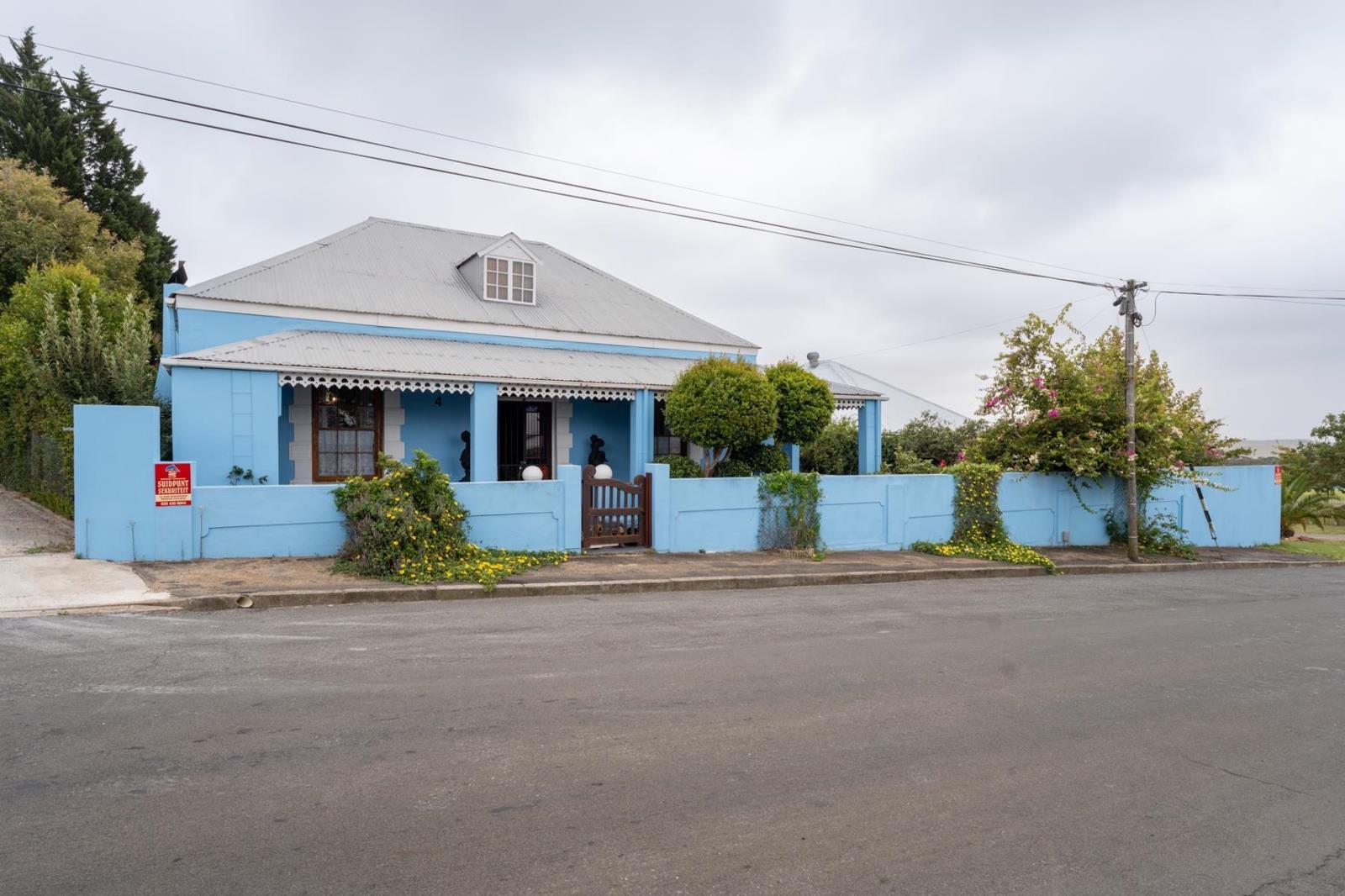 3 Bedroom House in Bredasdorp