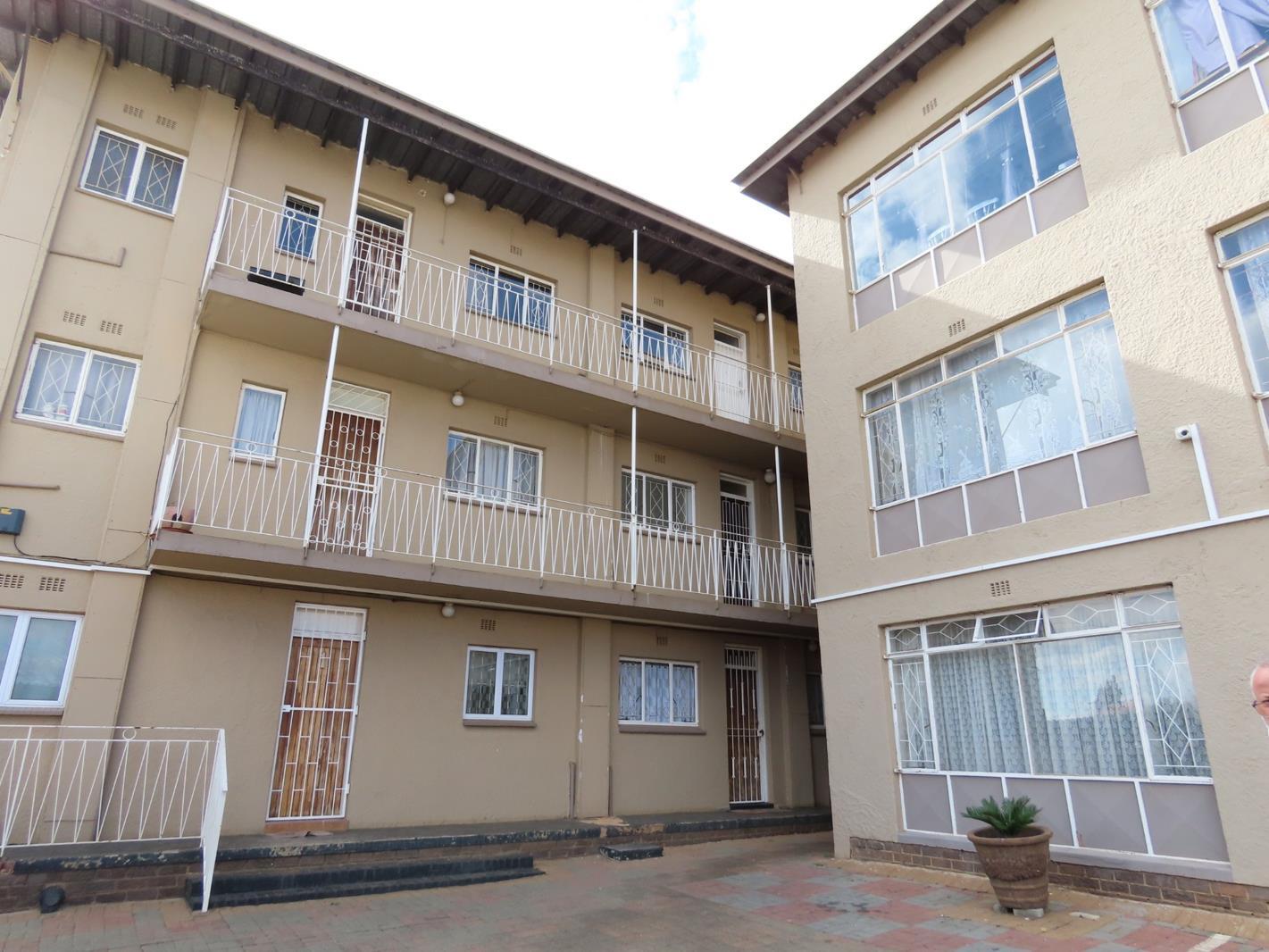 1 Bedroom Flat in Witpoortjie