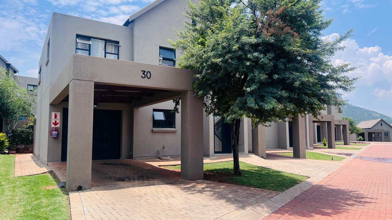 3 Bedroom House in Leloko