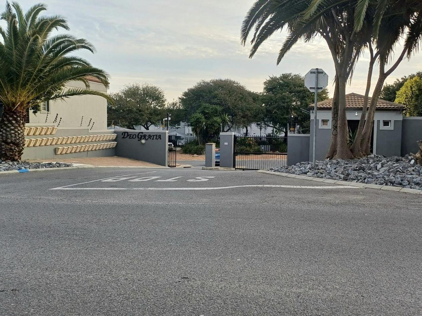 2 Bedroom Townhouse in Protea Heights