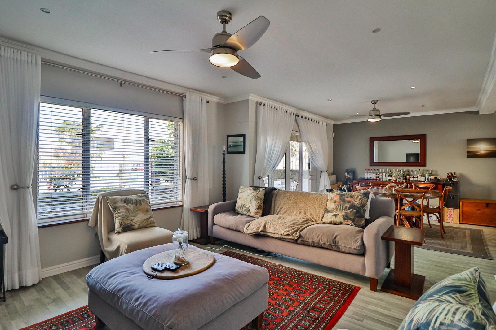 3 Bedroom Duplex in Summerstrand